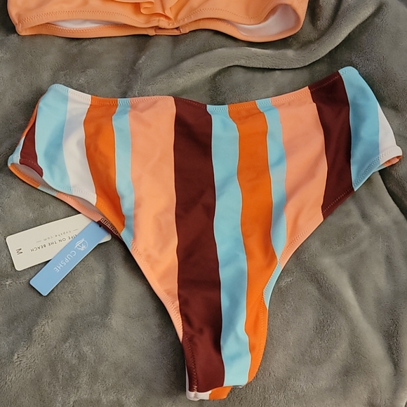 Bikini - Picture 5 of 5